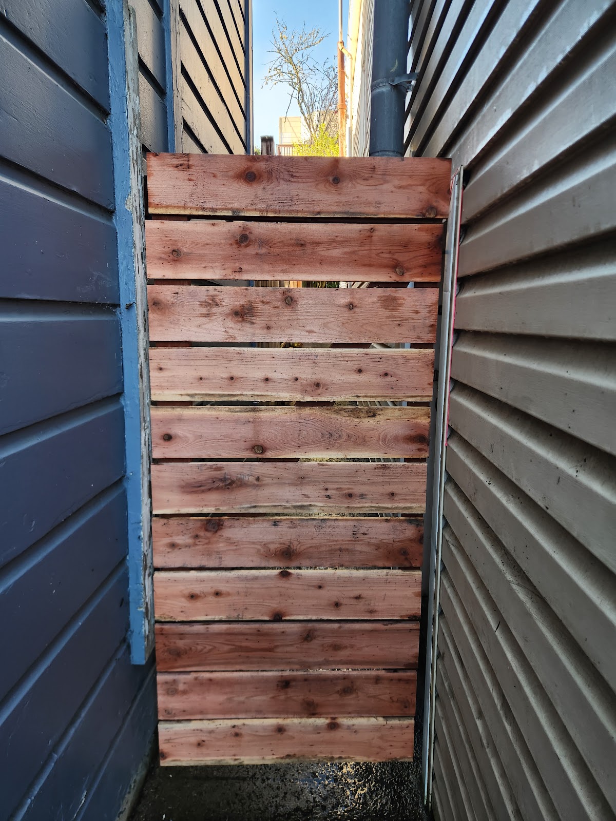 New custom gate built and installed in San Francisco